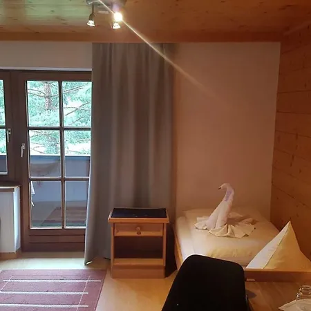 Happy Camp Hofherr Gasthof 2*