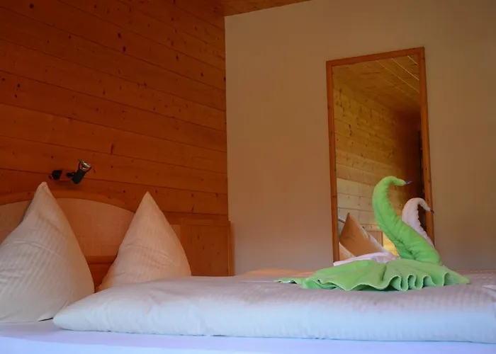 Pensión Happy Camp Hofherr 2*