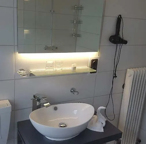 Happy Camp Hofherr 2*