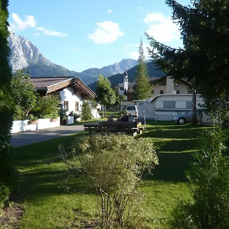 霍福赫快乐营地酒店 招待所 莱尔莫斯