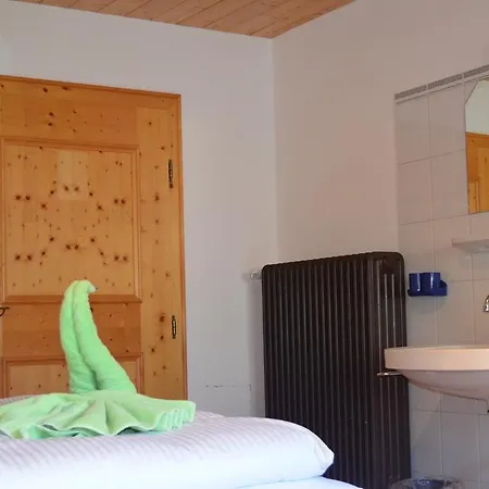 Gæstehus Happy Camp Hofherr Lermoos