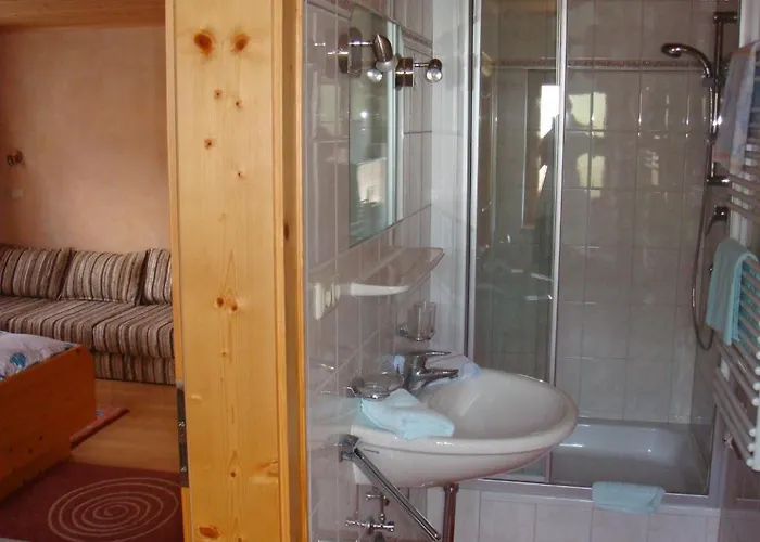 Happy Camp Hofherr 2*